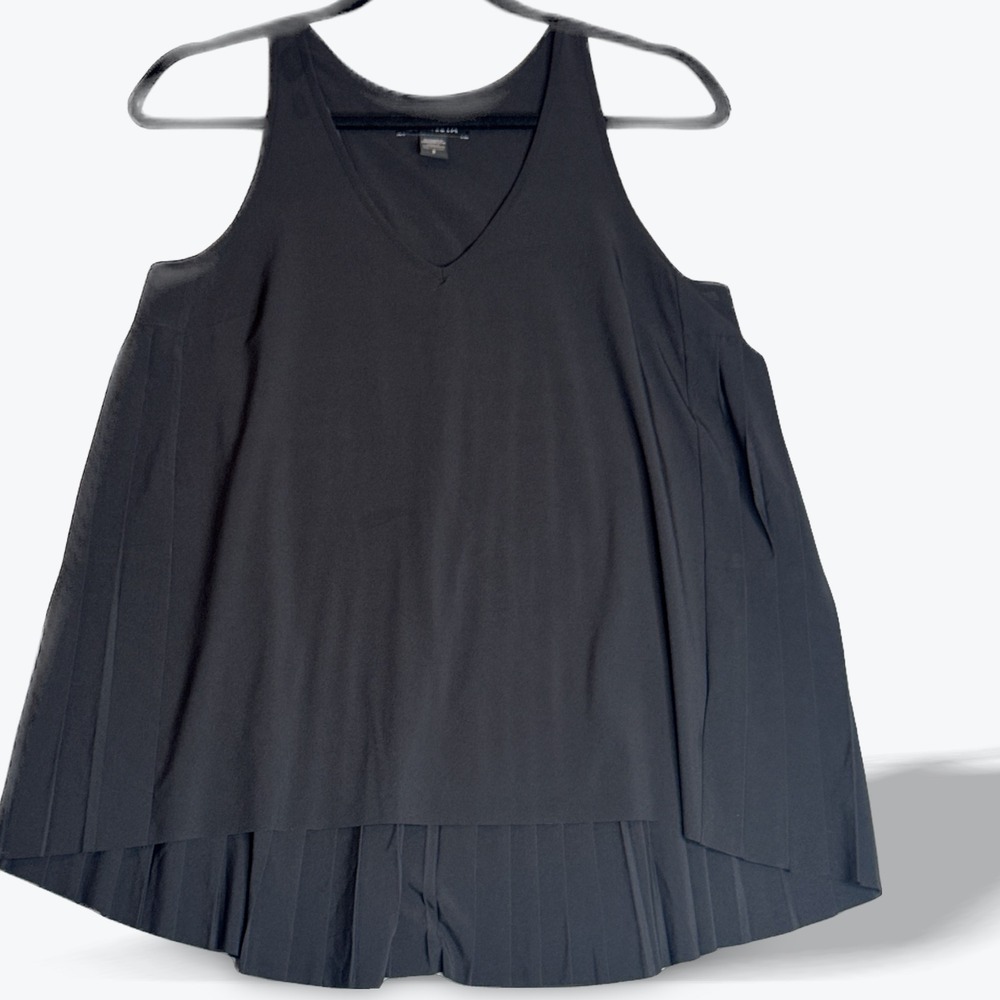 Athleta Swing Forward‎ Pleated Tank Top Black Racerback Sleeveless NEW